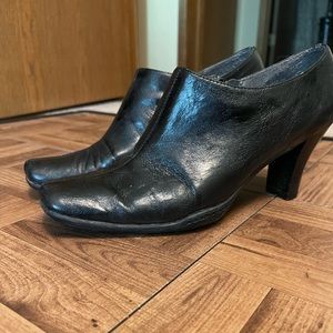 Aerosoles Black Bootie 10M